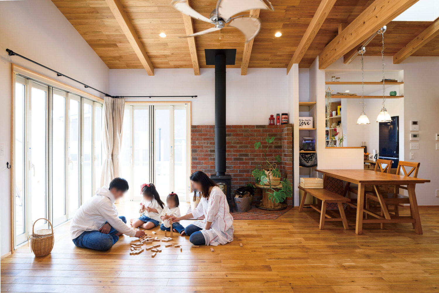 【住工房プラスアルファがつくった新築住宅】（佐賀市）自然の中でのびのび子育て、家族の笑顔いっぱいの家づくり