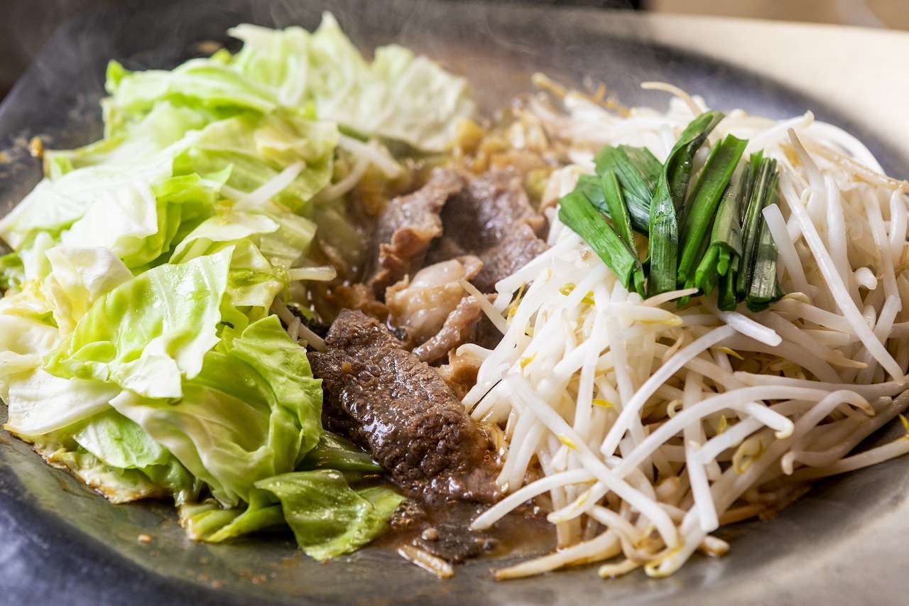 ホルモン鉄板鍋 幸家（福岡市・住吉）｜博多初！つけダレで食べる絶品ホルモン鉄板鍋！