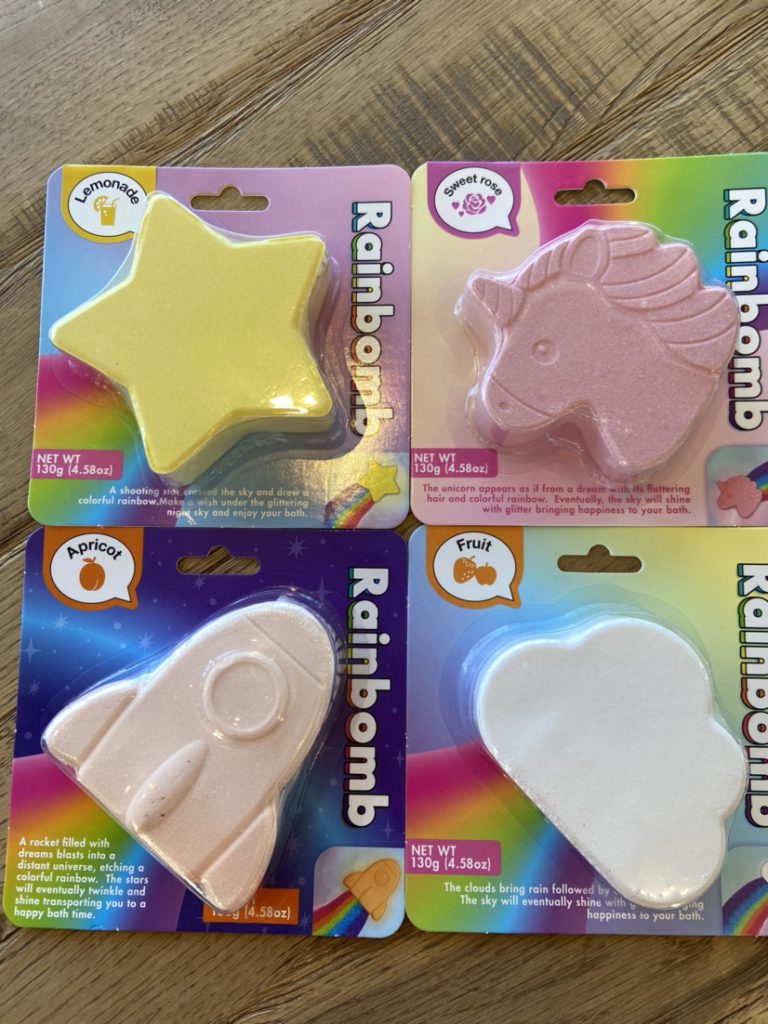 【雑貨店ハウズスタッフ一押しアイテム】Rainbomb　虹が現れる入浴剤！！