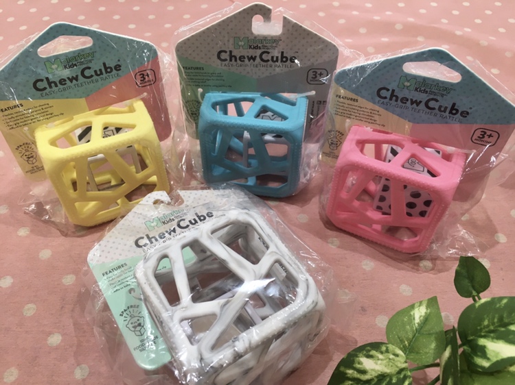 【雑貨店ハウズスタッフ一押しアイテム】歯固めとラトルが一つになったチューキューブ♪