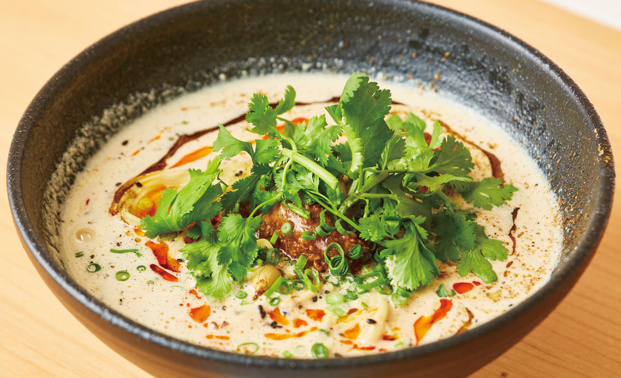 【福岡麺本2021】濃厚スープに潜む痺れる辛味とうま味　『濃厚担担麵　博多　昊（おおぞら）』