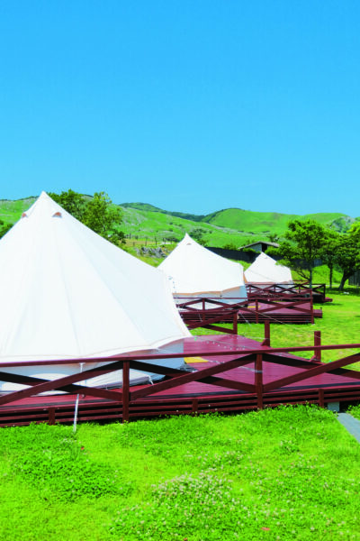 『Forest Camp Kokura～グランピング福岡～』（北九州市小倉南区平尾台）標高が高くて見晴らし抜群 公園内に泊まれるグランピング