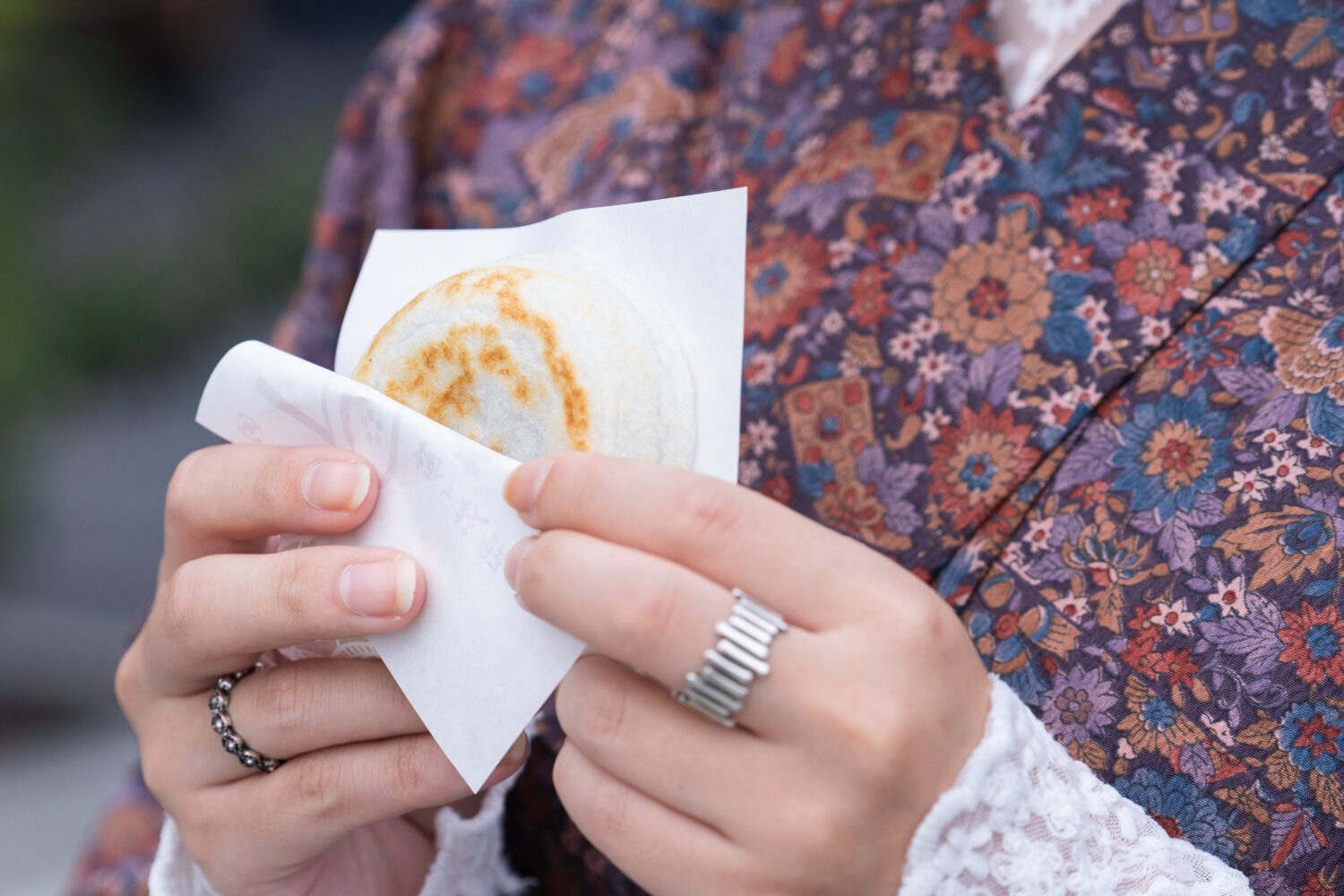 地元民に愛されて70年。小さな間口を見逃さないで！