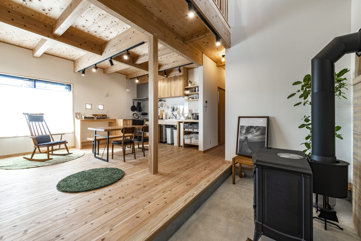 【サン建築工房がつくった新築住宅】（北九州市）自然を近くに感じて暮らす　オープンスタイルの住まい