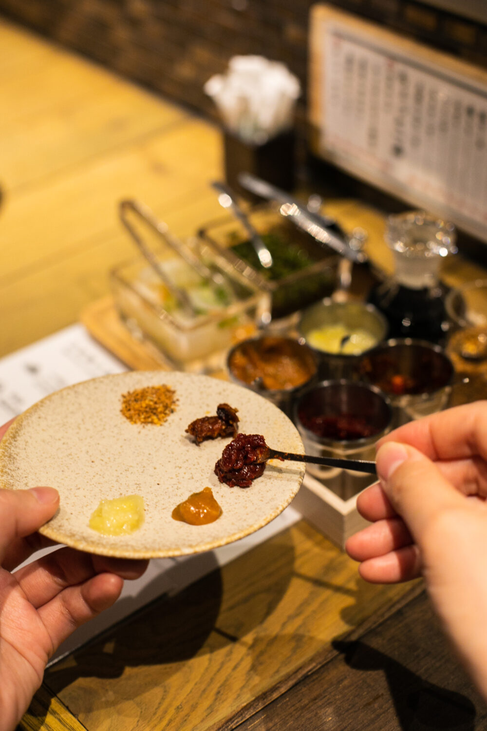 1/25 START ランチ限定!! 8種の薬味で味わう『厚切り牛タンと釜炊きご飯 にくまる 春吉店』OPEN！