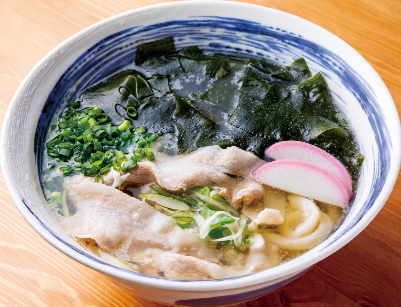 【福岡麺本Vol.10】厳選素材で丁寧に抽出　ダシが決め手のお店！『うどん　繊月』