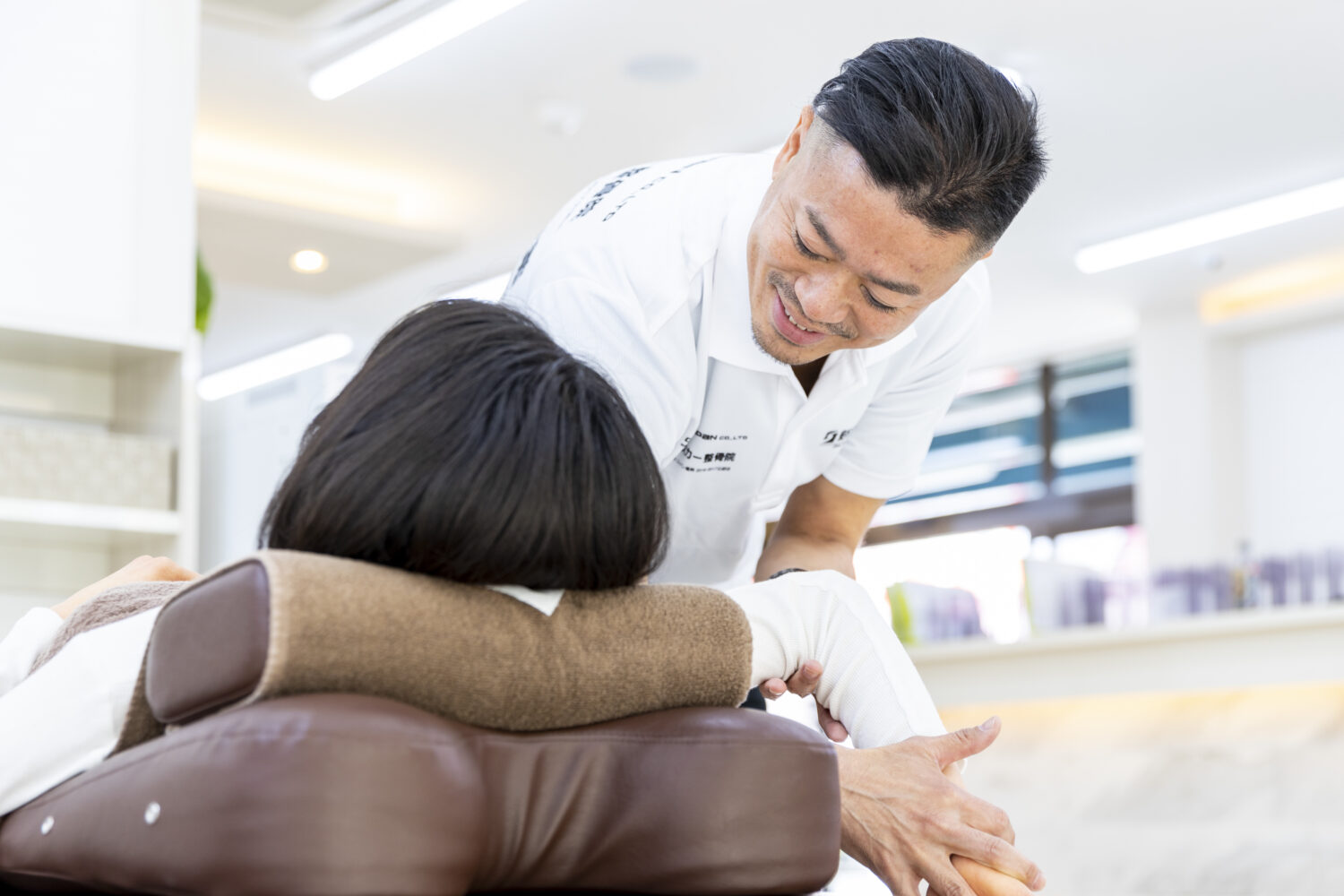 【福岡の頼れるお医者さん2022】施術者全員が国家資格保持者！首・肩・腰・膝の痛みはお任せあれ「オスカー整骨院」