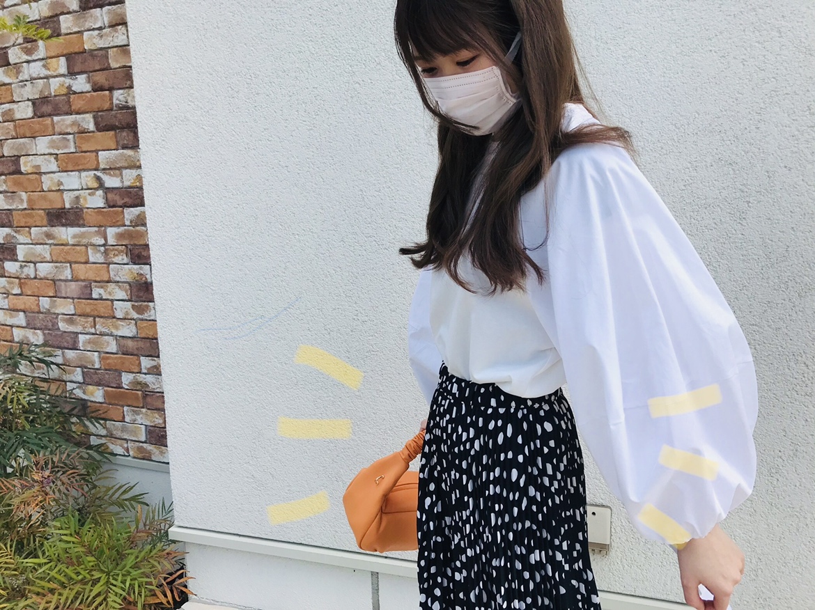 【雑貨店ハウズスタッフ一押しアイテム】♪揺れるたびに素敵な春のスカートライクプリーツパンツ♪