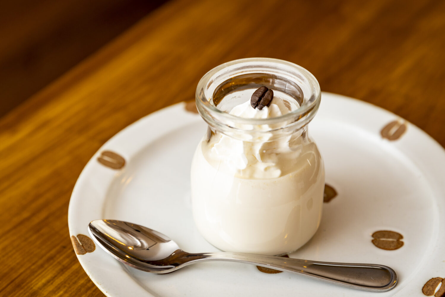 【カフェ特集】アパートの一室で味わうCOFFEE＆SAKE！昼は店舗が日替わりに「coffee＆sake NINETEEN」