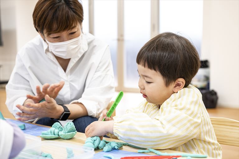 【子育て特集】福岡初！“芸術”に特化した新しいカタチの保育園「福岡ブルーム藝術保育園」