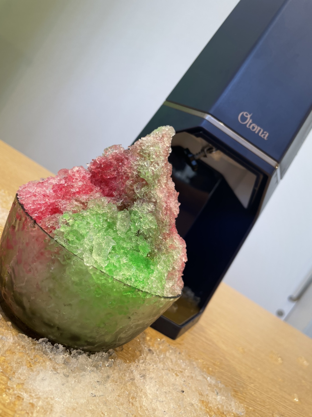 【雑貨店ハウズスタッフ一押しアイテム】かき氷好き必見　ふわふわとろ雪かき氷　デカ盛りふわふわかき氷