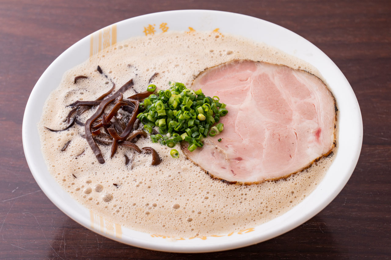 【福岡麺本2022 – vol.11】お客様、作り手にとっても 「総本店」は特別な存在『博多一幸舎 総本店』