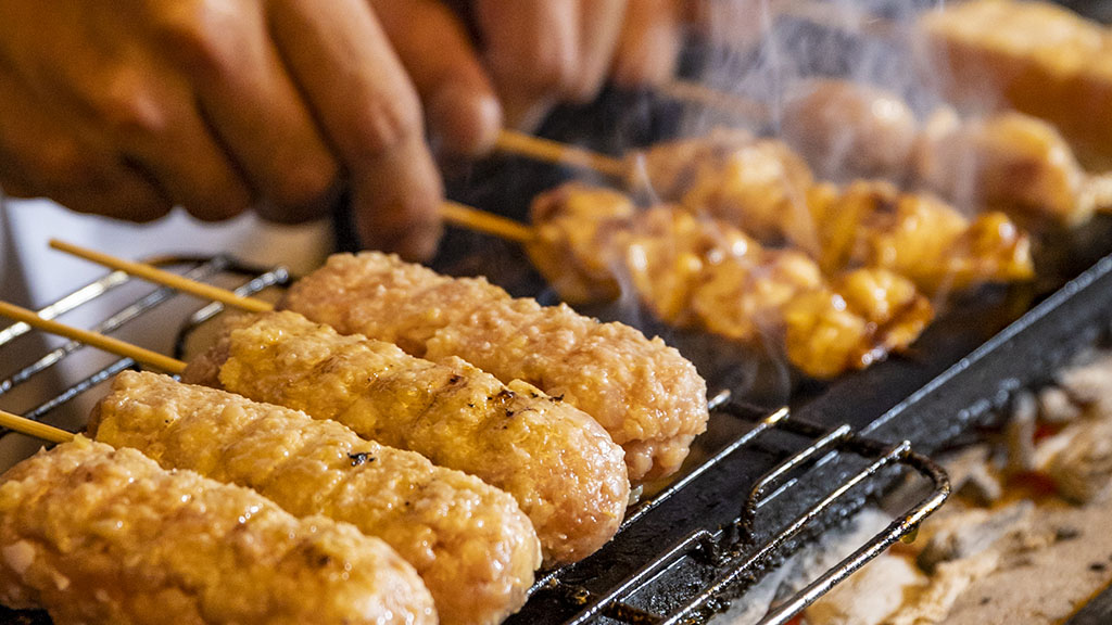 【福岡肉本2022】焼き鳥×ワイン、 計算し尽くされた空間、 さらに星付き店の技も！『焼き鳥とワイン 萬鳥　薬院店』