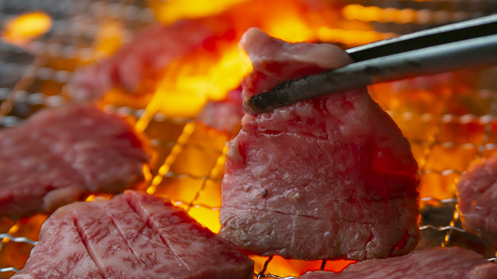 【福岡肉本2022】七輪を囲んで焼けば誰も彼もみな笑顔『七輪　まるやき』