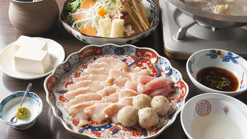 【福岡肉本2022】医食同源に基づく、美味しい滋養。水炊きの新機軸『博多とり鍋 なかがわ』