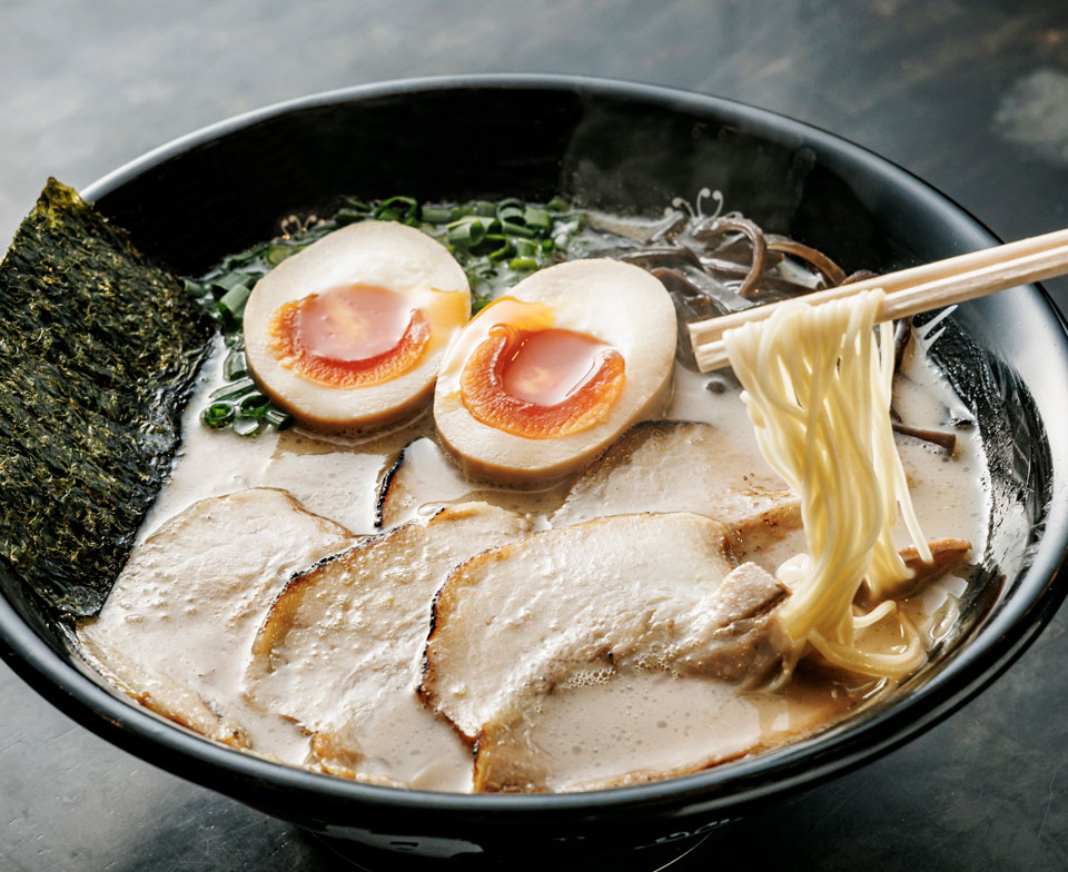 【福岡麺本2022 – vol.11】ラーメンを愛し　愛された男の道は続く『石田一龍　総本店』