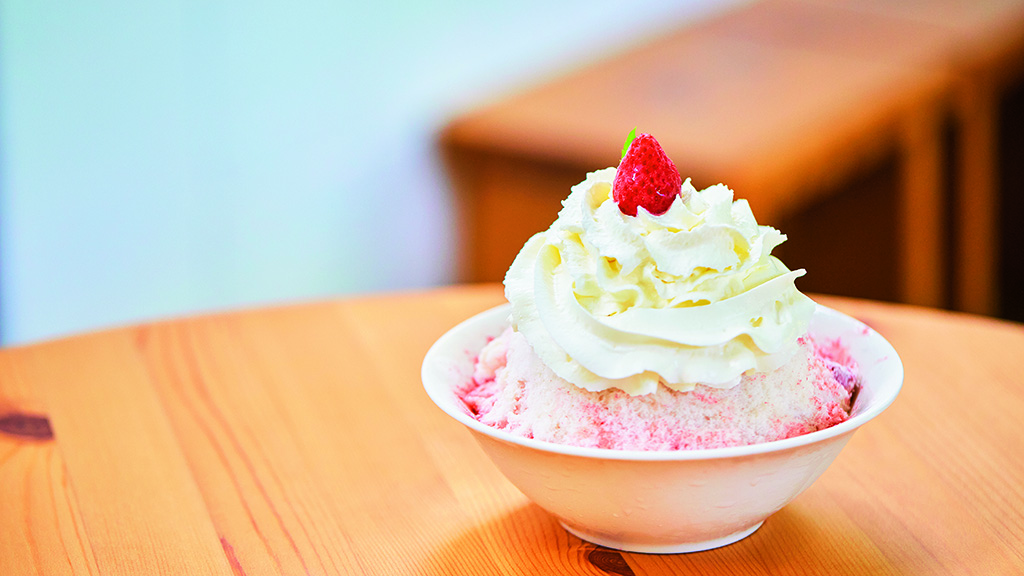 【行列のできる人気店】後戻りできない究極のかき氷『雪菓子元祖 白雪の花 村上や本店』