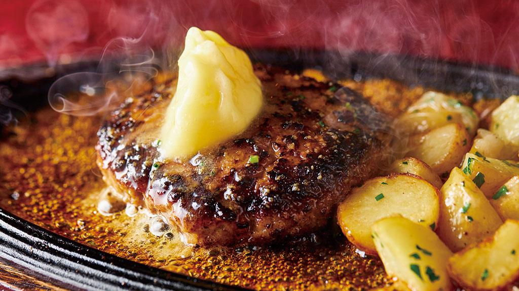 【福岡肉本2022】古城の雰囲気で絶品鉄板ハンバーグ『RESTAURANT The Castillian Room(レストラン カステリアンルーム)』