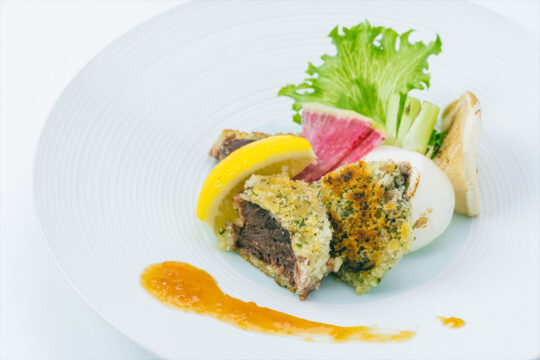 【シティダイニングくうてん×NAGASAKI】長崎そのぎ茶や鯨肉など長崎県東彼杵町からの贈り物をくうてんで