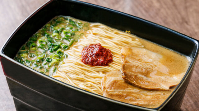 【福岡麺本2022 – vol.11】ラーメンづくりの叡智ここに極まる！『一蘭　天神西通り店』