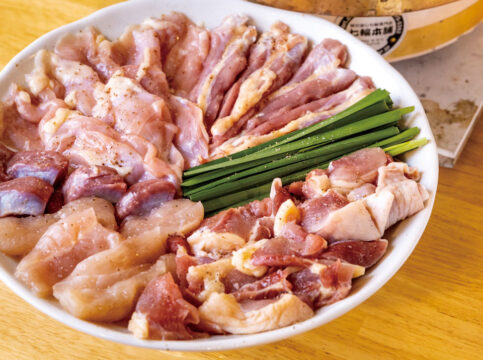 【美味本 Oishinbon 2023】新鮮な鳥刺しや七輪焼が楽しめる鶏料理の専門店！　｜　かしわ屋 藤ひさ