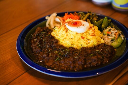 【リノベエステイト】がおすすめする大手門エリアのスパイスカレーとクラフトビールの店『Lille Curry Bar』をご紹介！