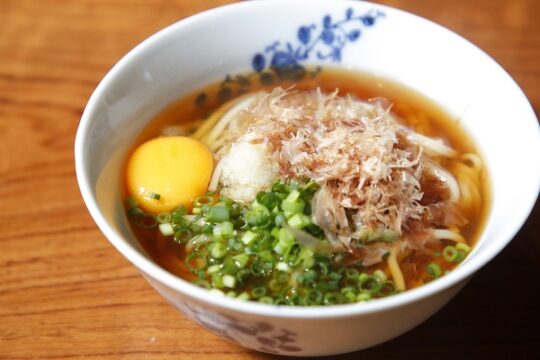 【GOTO ASOBI】（小値賀町編）～古民家ステイ 親家③～ 朝食に五島うどんとヒラマサ漬け丼をつくってみた