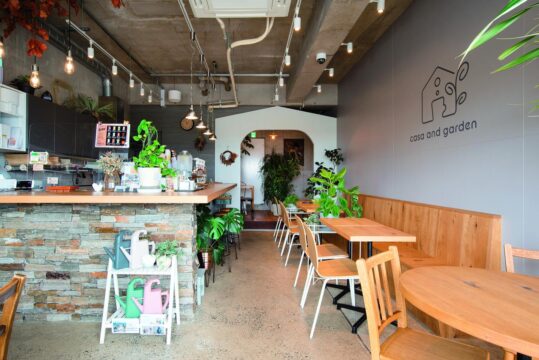 【美味本 Oishinbon 2023】繁盛店の秘密。ステキ空間のつくり方。｜　CLAFT renovation Studio ＜WORKS:01＞