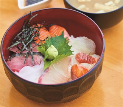 柳橋連合市場 『柳橋食堂』華麗なる海鮮丼の世界