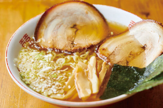【福岡麺本2022 】創業67年。ラーメン居酒屋の“顔” 〆を飾る新たな一杯が誕生！『ラーメン居酒屋 呉朝明』