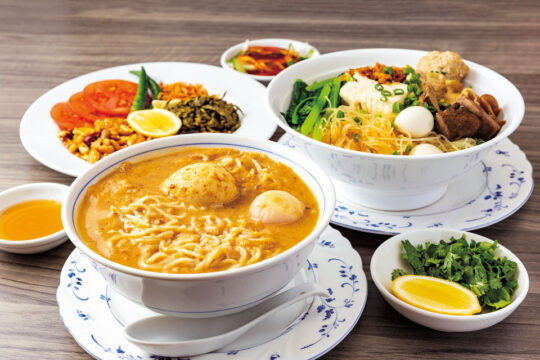 【美味本 Oishinbon 2023】海外旅行気分で乾杯！元銭湯の店舗も必見｜ ミャンマー料理 若桜湯
