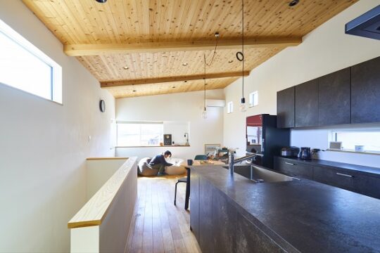 小さくても最高！23坪の土地に建てた解放感抜群の居心地のいい家｜棟生工務店