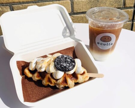 【九大学研都市駅前】話題の“クロッフル”が自慢のカフェ! 意外な場所にあるから必見!◎