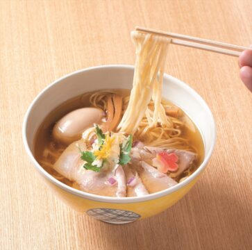 【福岡ラーメン】後光が差したような琥珀色の美ラーメン『らぁ麺稲田』