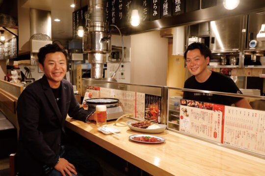 【美味本 Oishinbon 2023】＜話題の社長飯＞『週３で通える美味しさとサービスが最高なんです！』　｜ とりやき酒場 鶏ん家　博多駅筑紫口店