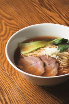 【福岡ラーメン】豚骨×鶏ガラ×魚介出汁『無化調醬油ラーメンしのわ　今泉店』