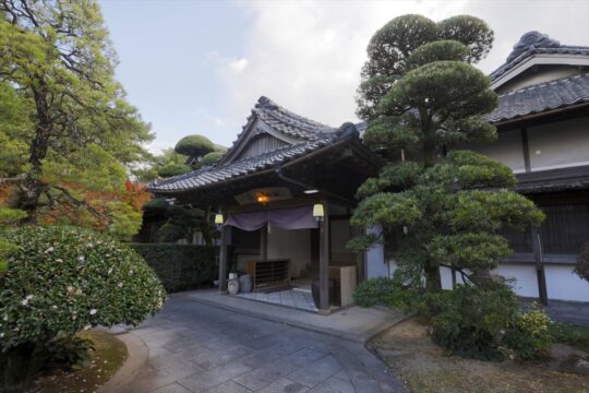 【日出町を旅する HIJI BOOK】～的山荘~伝統が宿る由緒ある老舗で歴史に触れる