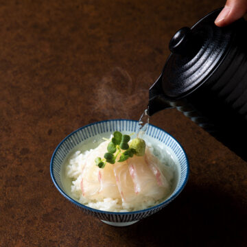 【ふくおか地魚バトルⅢ　第一弾】まずは丼で、その後茶漬けへ　ひつまぶしスタイルでどうぞ「海鮮処 松月亭　博多本店」