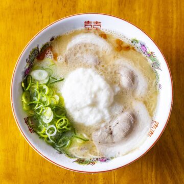 【福岡麺本2023-vol.12 】お客様と共に歳を重ね、“いつもの店”であり 続けてきた50年。『大栄ラーメン 本店』