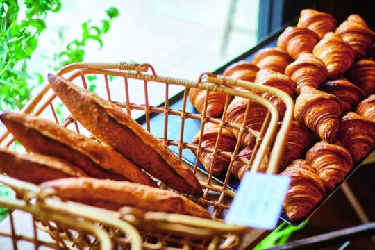 【美味本 Oishinbon 2023】新星！ 街の人気ベーカリー 楽しさでぷっくりふくらむ絶品パン｜ totcha bakery