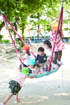 【ふくおか子育てBOOK2023】のびのびと遊び、ふれあった経験が人生を切りひらく力になる『桧原こひつじ幼稚園』
