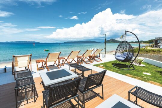 糸島の海を目の前に台湾ビールで乾杯！『MOON MOON MOON CAFE』