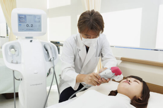 【福岡の頼れるお医者さん2023】ヒト幹細胞由来エクソソームと医学的な痩身で生活の質を向上「ももち浜クリニック」