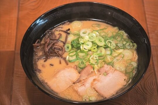 【福岡ラーメン物語　のぼせもん。｜68杯目 屋台おかもと】