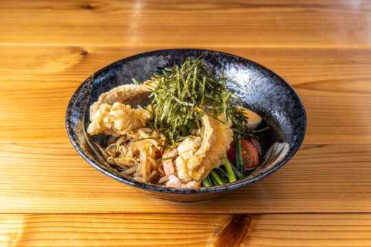 【ふくおか地魚バトルⅢ　第二弾】豊前海産の特大ハモの唐揚げとエビ出汁スープが決め手！「うみ小屋」
