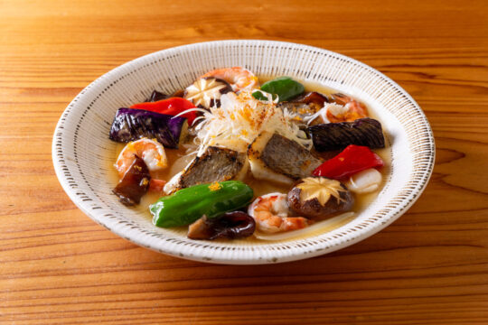 【ふくおか地魚バトルⅢ　第二弾】吟味したマダイに海鮮と野菜の旨味を加えました「海鮮ろ端 まつ永水産」