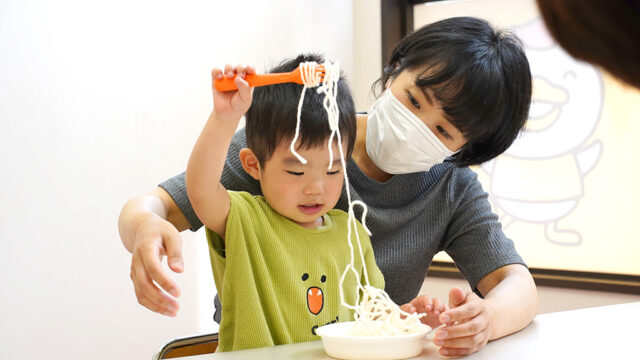 福岡の幼児教室「七田式渡辺通り教室・大橋教室」2歳児のまねっこ遊びと、小学1年生のチャレンジ【福岡子育て】
