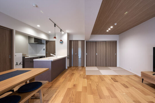 【フクオカリノベ No.11】<br>すてきなリノベのお宅訪問・マンション｜リタイア後の暮らしは平屋のような１ＬＤＫで『ホームランド』