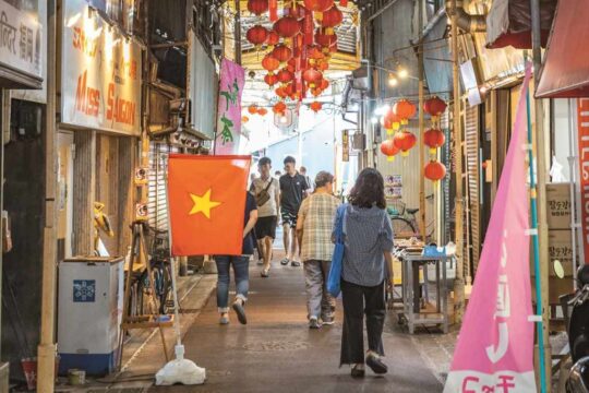 昔ながらの日本の商店街が、リトルアジアとして生まれ変わった！！『吉塚市場リトルアジアマーケット』