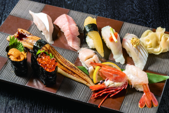 『ふくおかの魚を食べようvol.36』新鮮な天然魚介がカウンターにずらり～トク・トク  博多店～